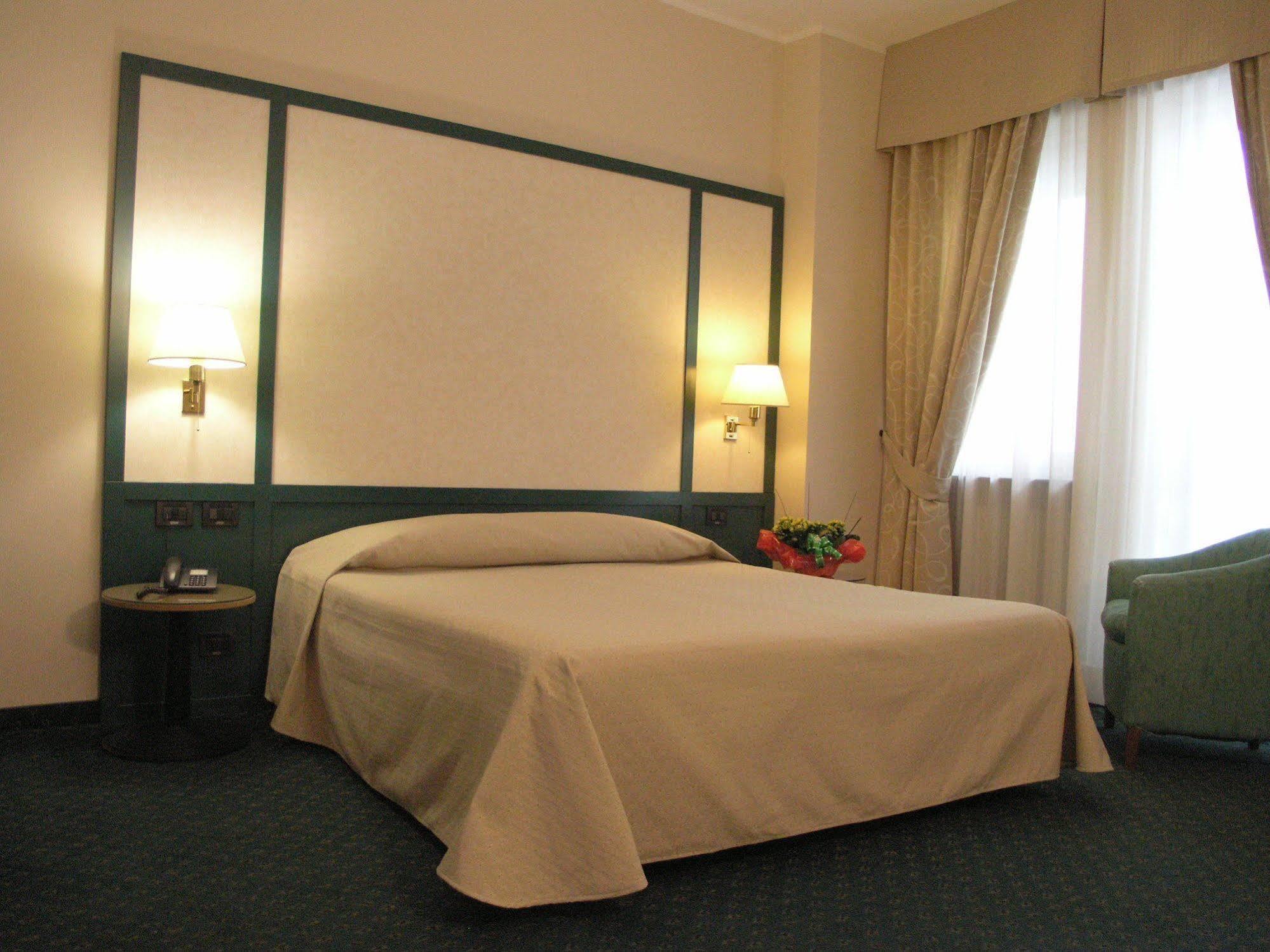 Hotel Smeraldo Torino מראה חיצוני תמונה