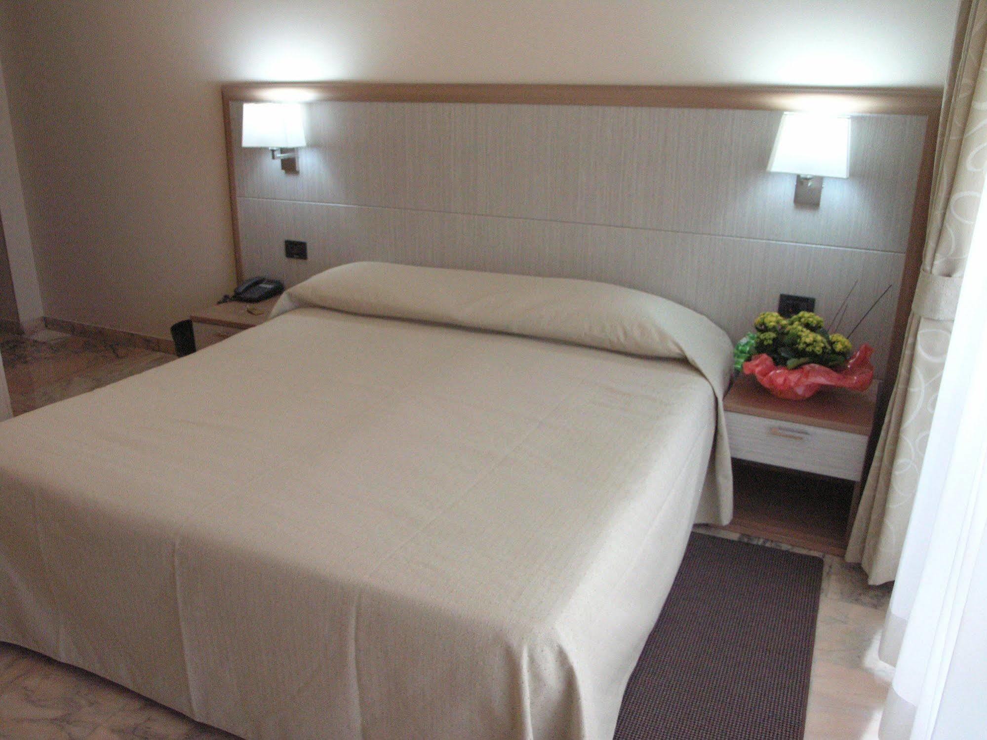 Hotel Smeraldo Torino מראה חיצוני תמונה